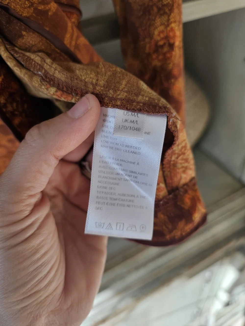 Laura Ashley UO Exclusive Reese Pyjama Top / Silken Blazer Paisley Jacquard - Picture 9 of 15